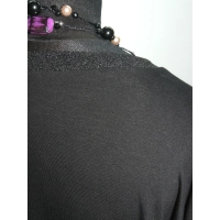 Bluzka Linda czarna z błyszczącymi rękawami i panelem